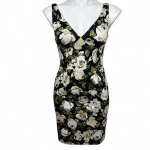 🌿Adorable Bebe Floral Dress -Size Small